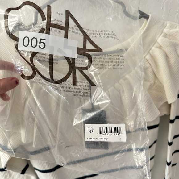 Chaser Cream Blue Stripe Ruffle Knit Sweater On or Off Shoulder Size Small - Picture 5 of 5